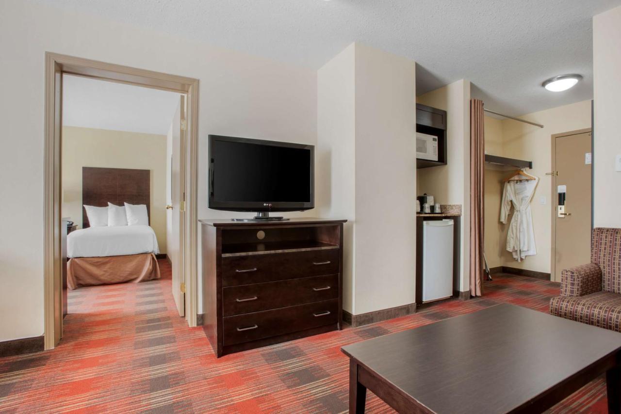 Best Western Plus Red Deer Inn & Suite Exteriör bild