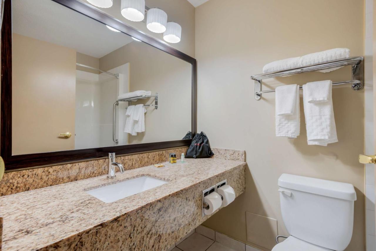 Best Western Plus Red Deer Inn & Suite Exteriör bild
