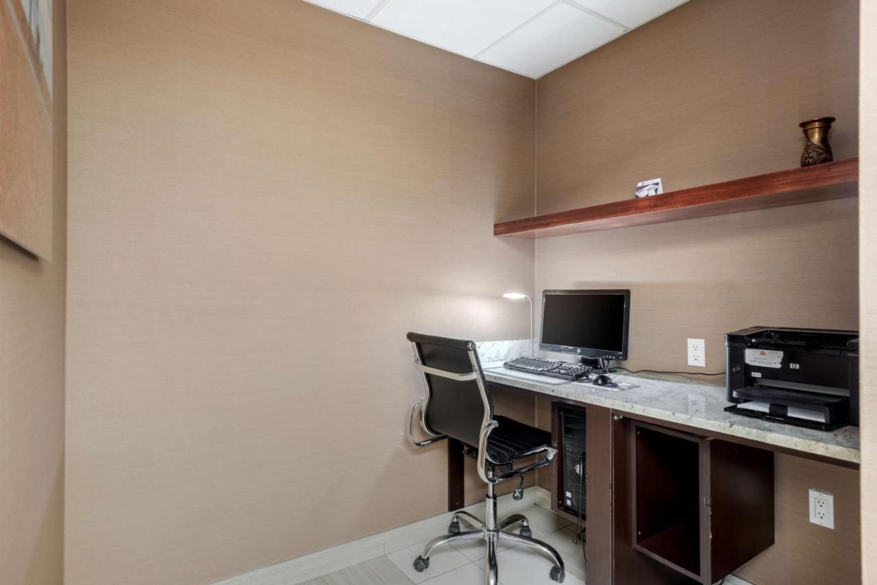 Best Western Plus Red Deer Inn & Suite Exteriör bild