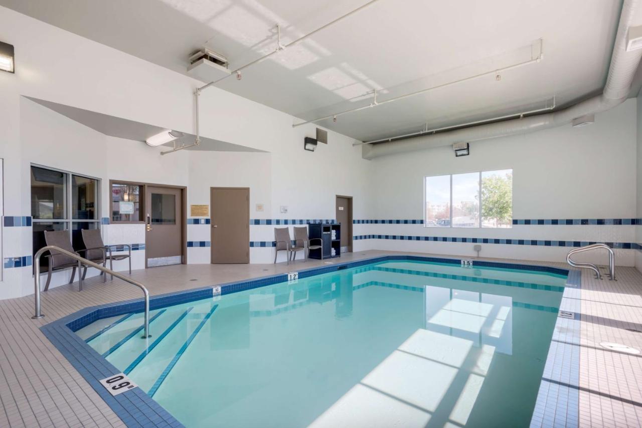 Best Western Plus Red Deer Inn & Suite Exteriör bild