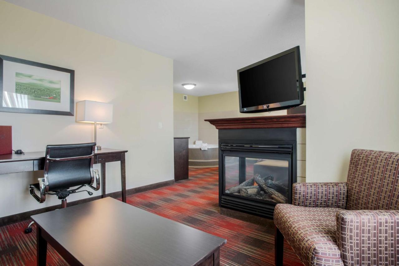 Best Western Plus Red Deer Inn & Suite Exteriör bild